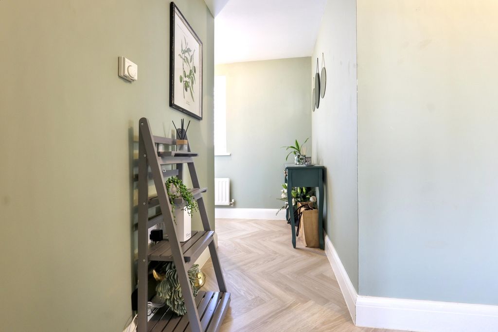 Property photo 2 of 11 Img_4572