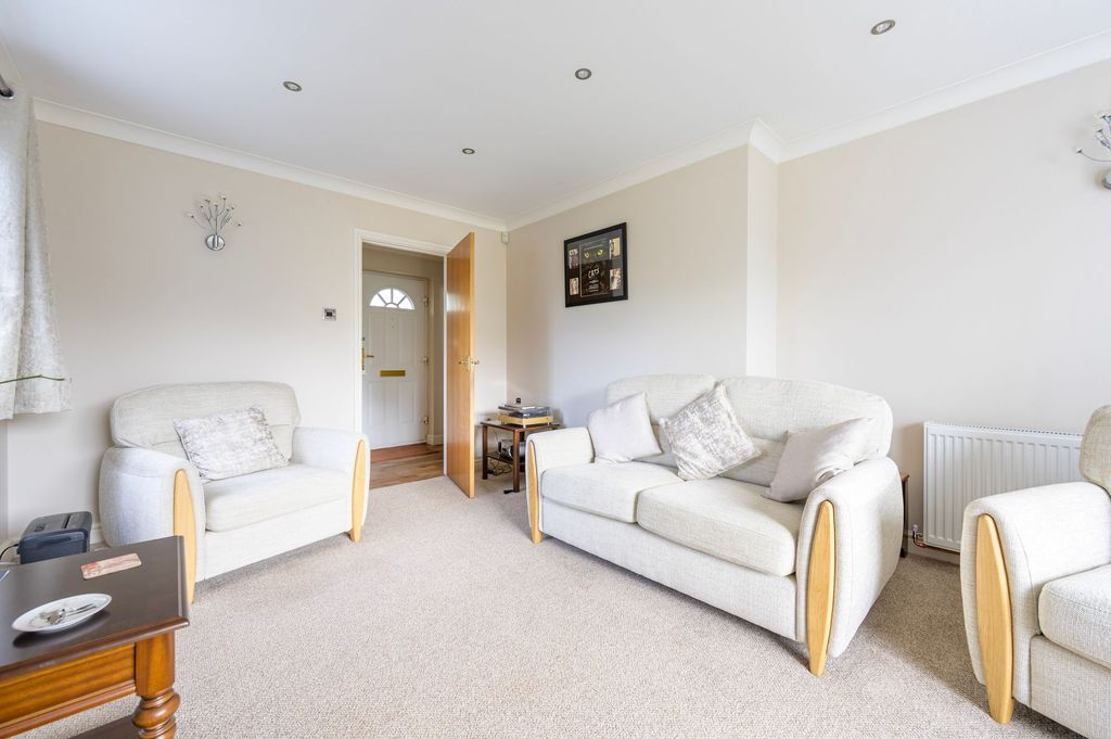 Property photo 3 of 19