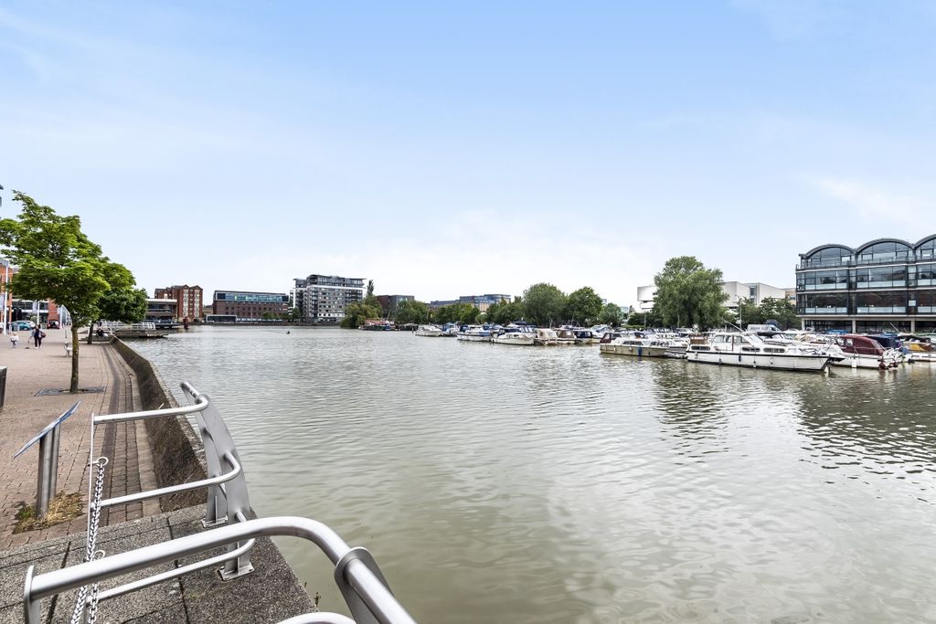 Property photo 2 of 10 Brayford Marina