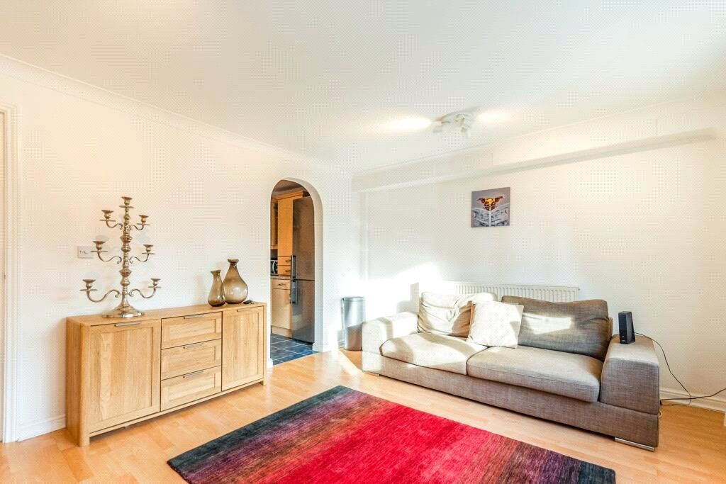 Property photo 2 of 10 Living Room