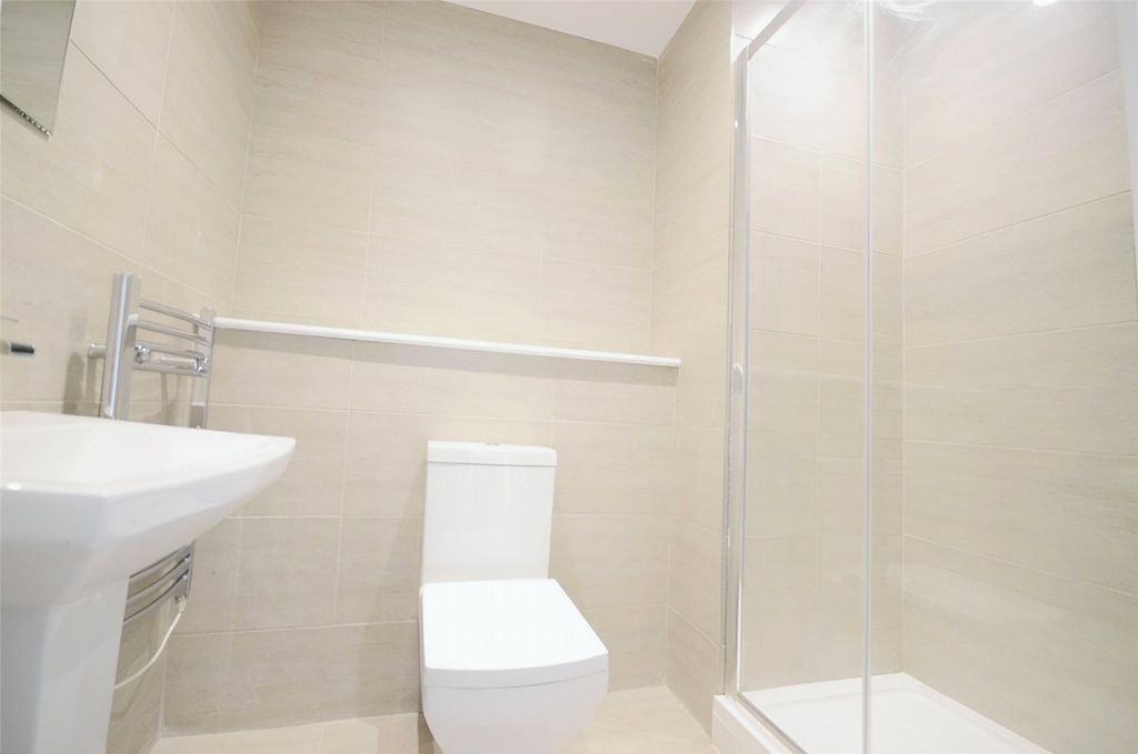 Property photo 2 of 6 Picture No. 21