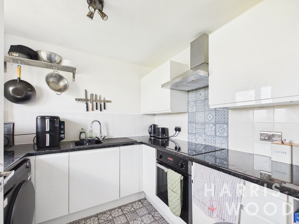 Property photo 2 of 12 5094396