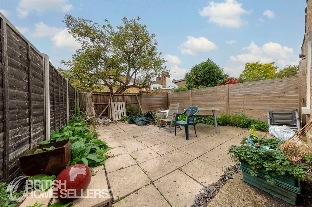 Property photo 2 of 17 13