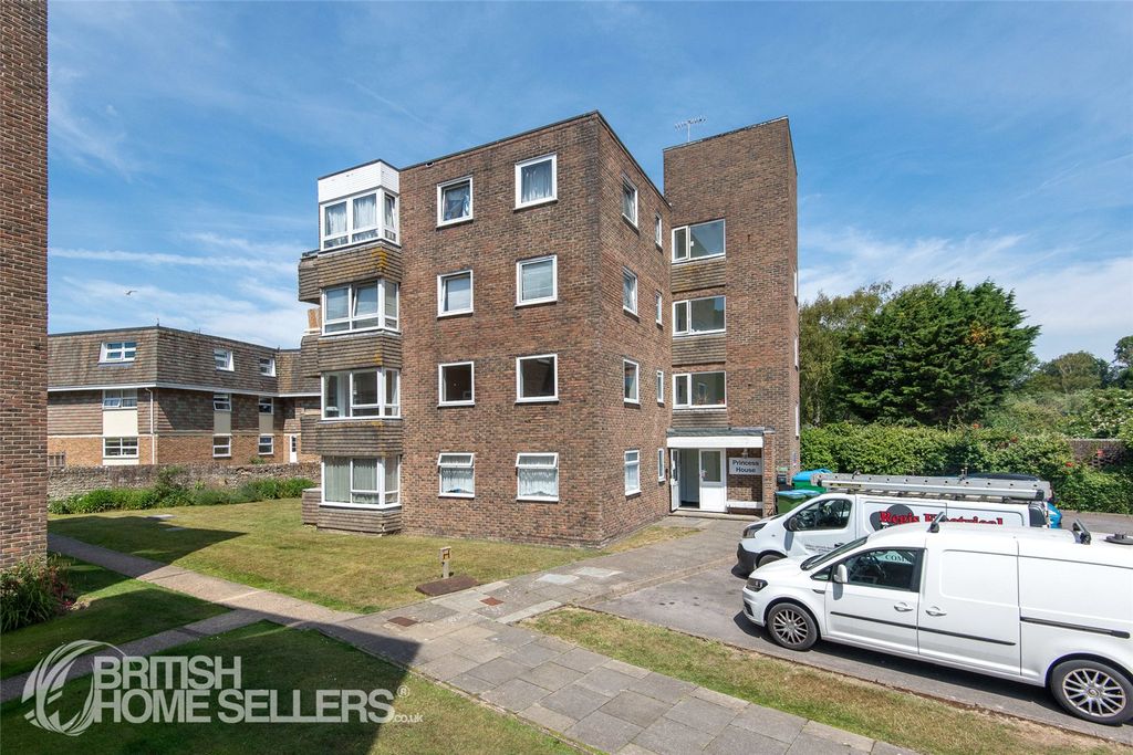 Property photo 1 of 24 Picture No. 04