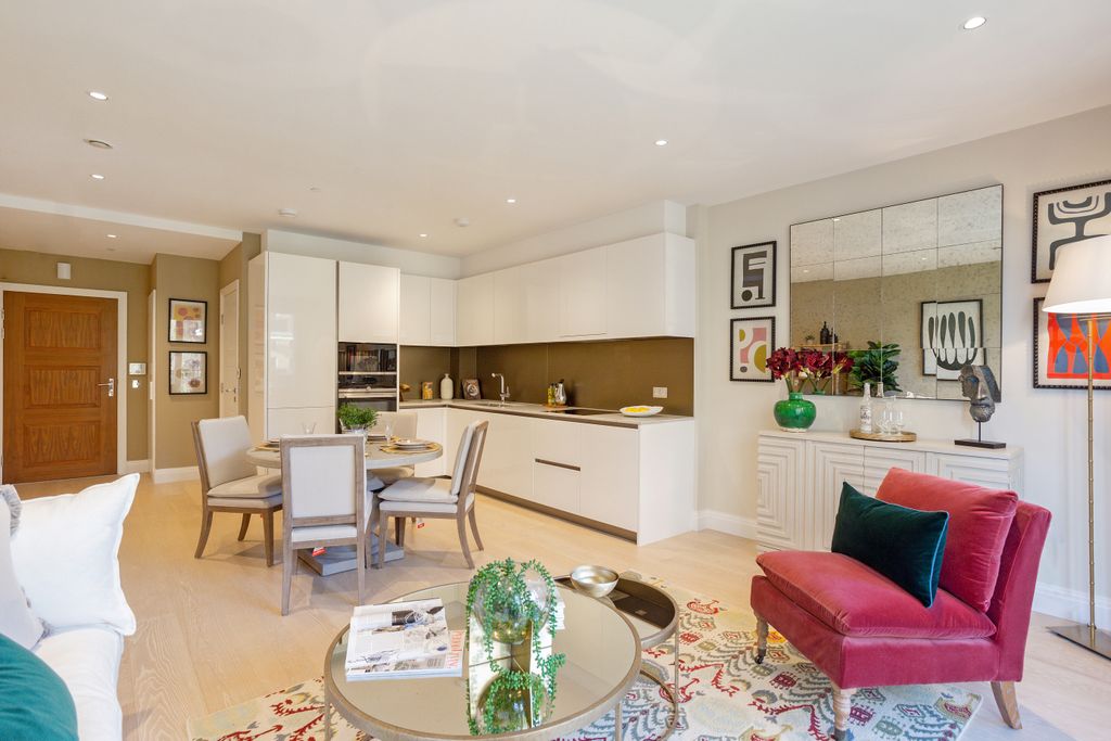 Property photo 3 of 8