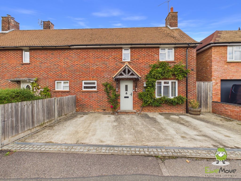 Property photo 1 of 25 Ewemove Estate Agents Basingstoke