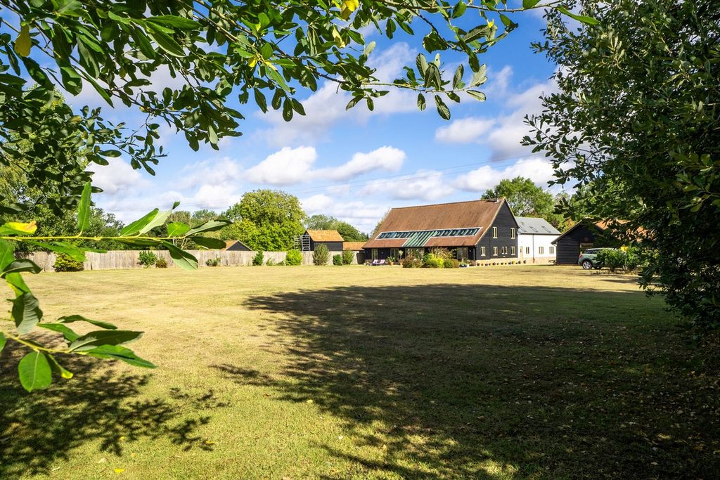 Property photo 3 of 39