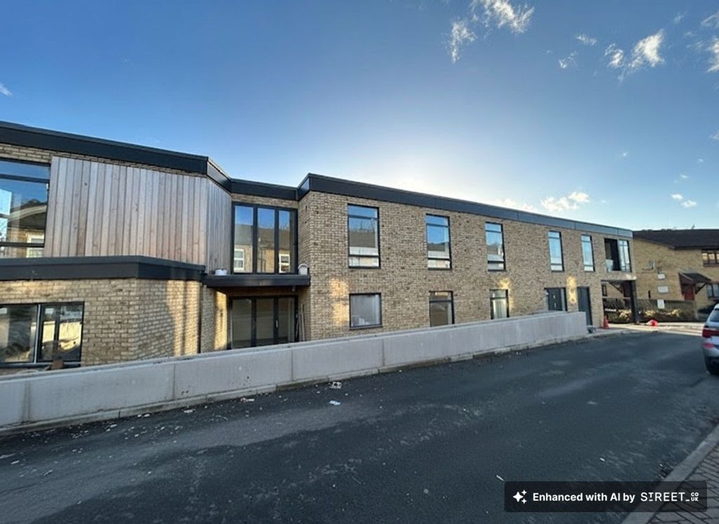 Property photo 3 of 16