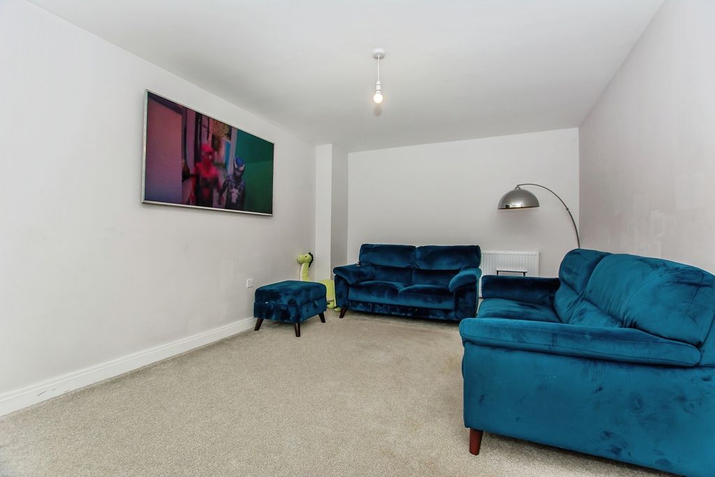 Property photo 2 of 19 Pbox-Img.Jpg