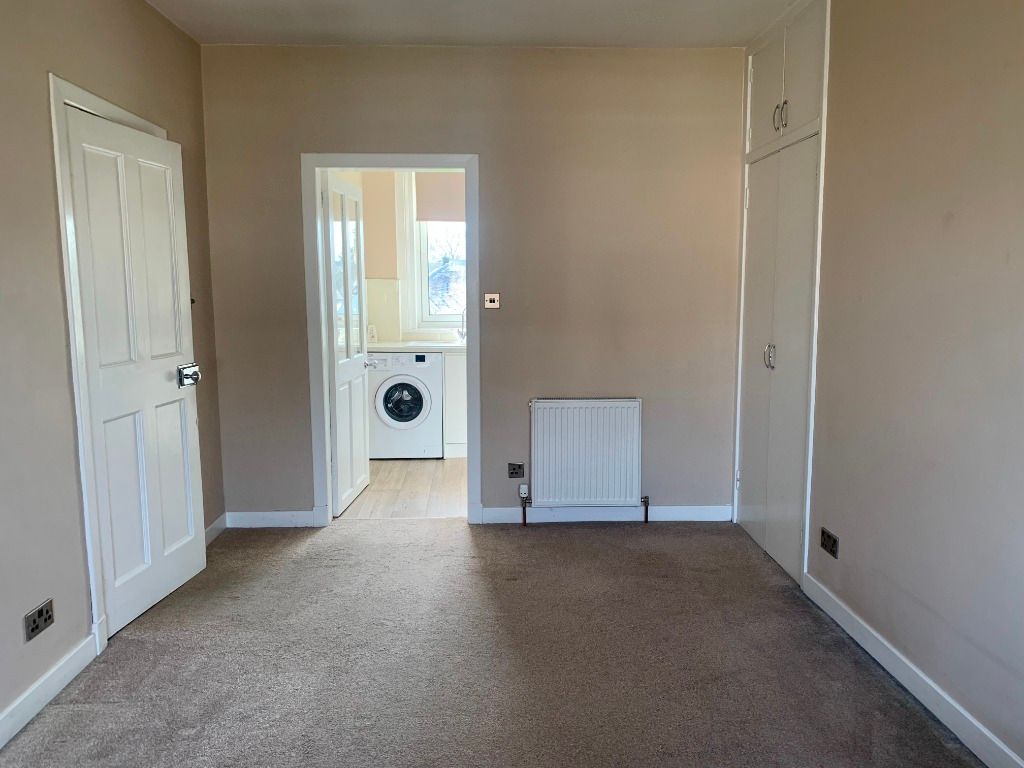 Property photo 3 of 11 Photo 3