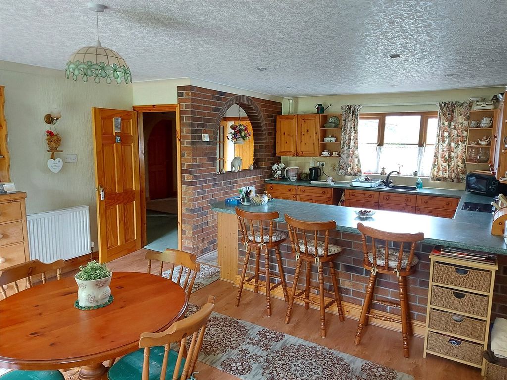 Property photo 2 of 12 Picture No. 22