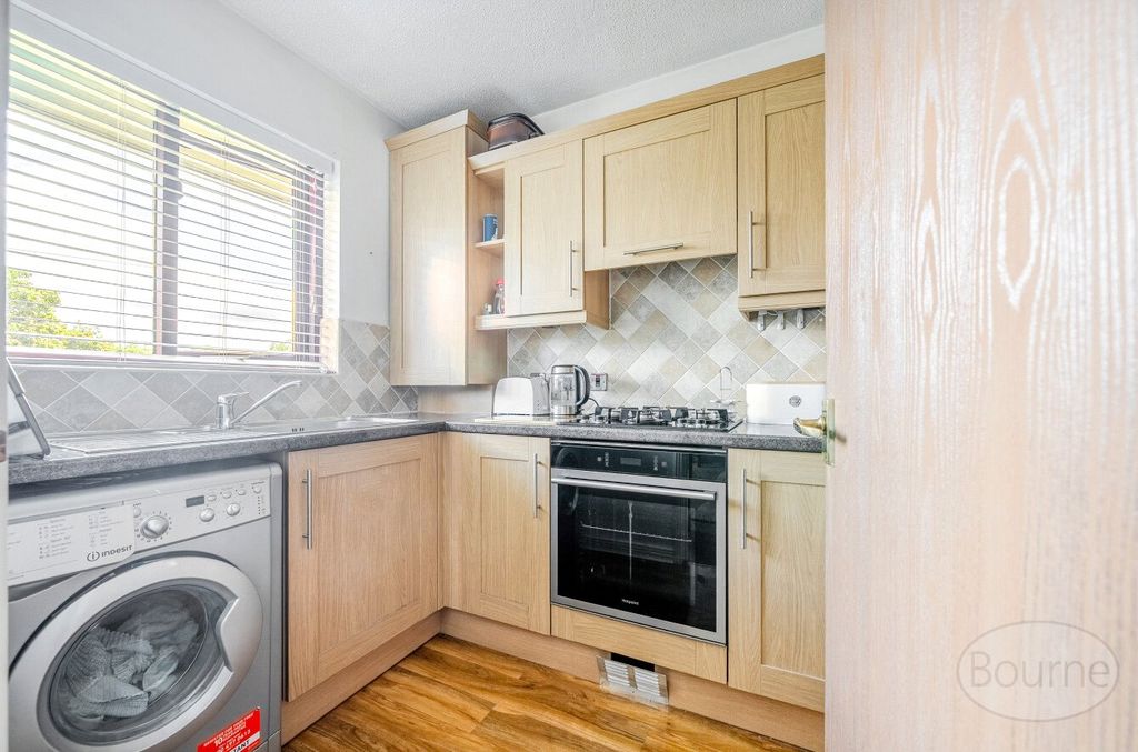 Property photo 3 of 11 9ee05Bba-d022-429...