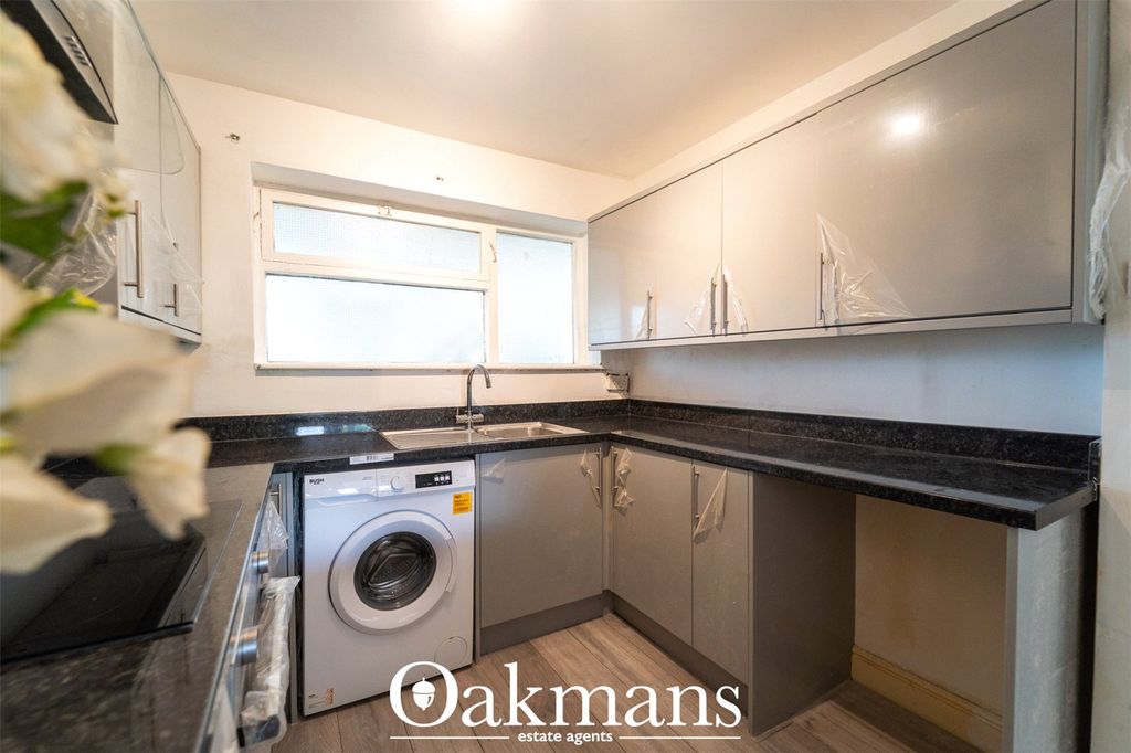 Property photo 2 of 15 Picture No. 11