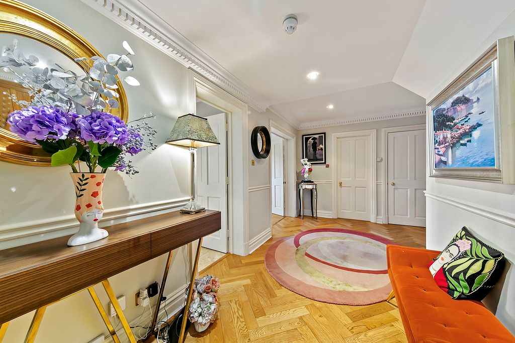 Property photo 3 of 24