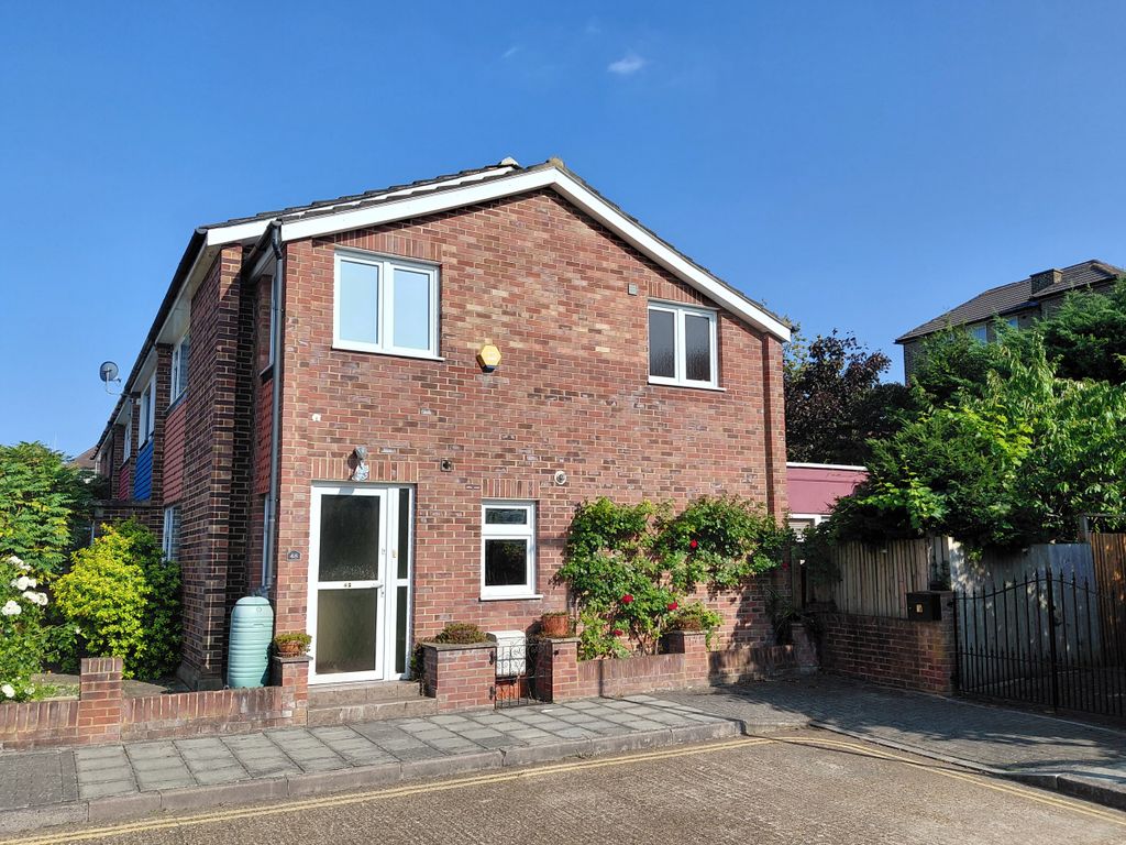 Property photo 1 of 12