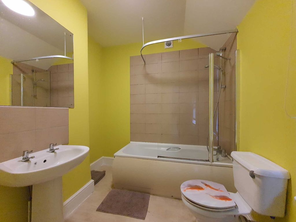 Property photo 3 of 8
