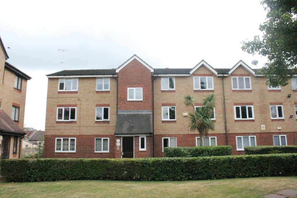 Property photo 1 of 4 Large First Floor Studio