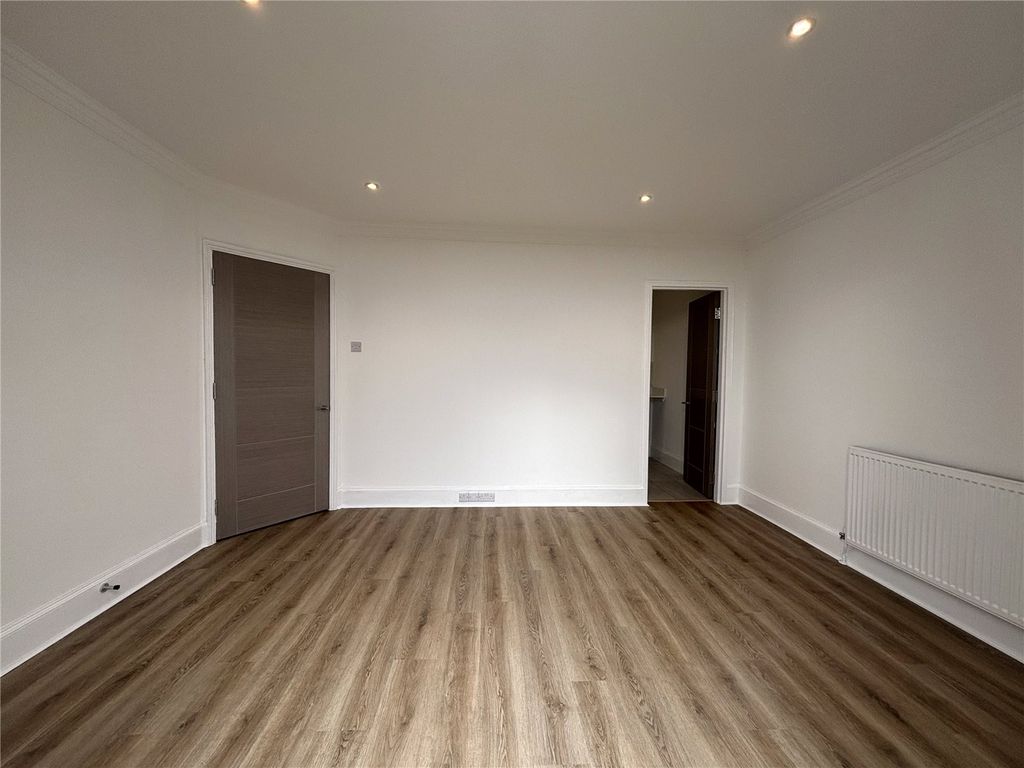 Property photo 2 of 11 Picture No. 02
