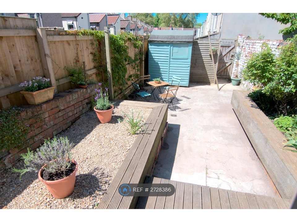 Property photo 2 of 10