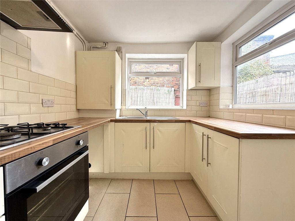 Property photo 2 of 17 Picture No. 01