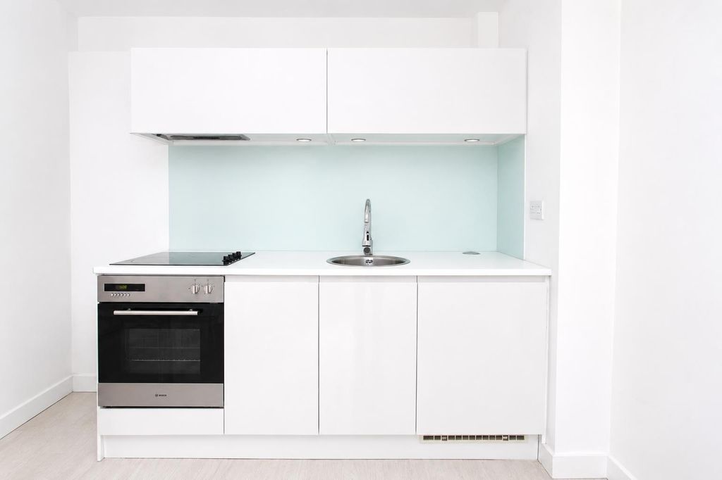 Property photo 3 of 9 Modern, Sleek Kitchen With Integrated Appliances...