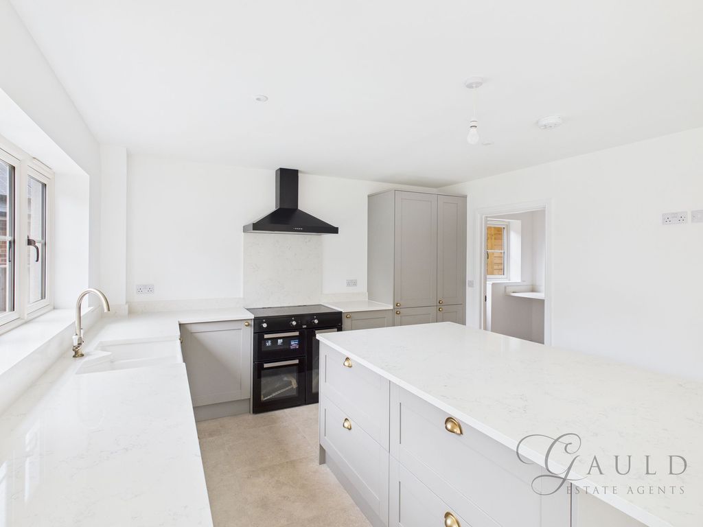 Property photo 2 of 43 Kitchen