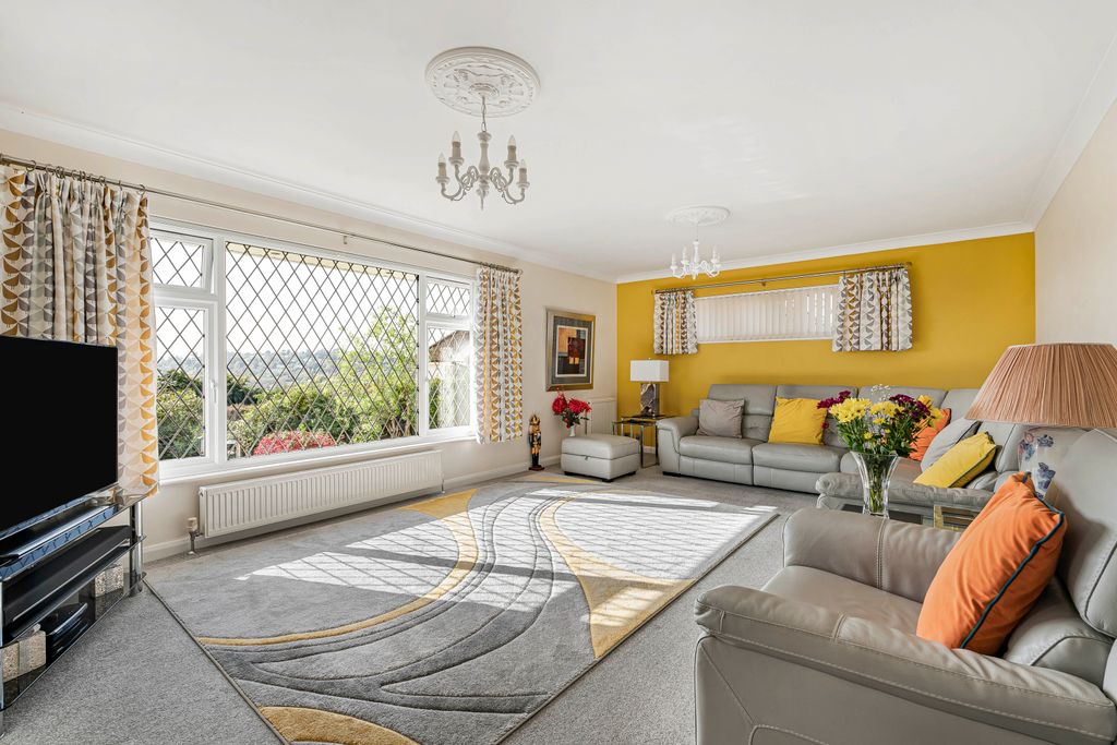 Property photo 3 of 38