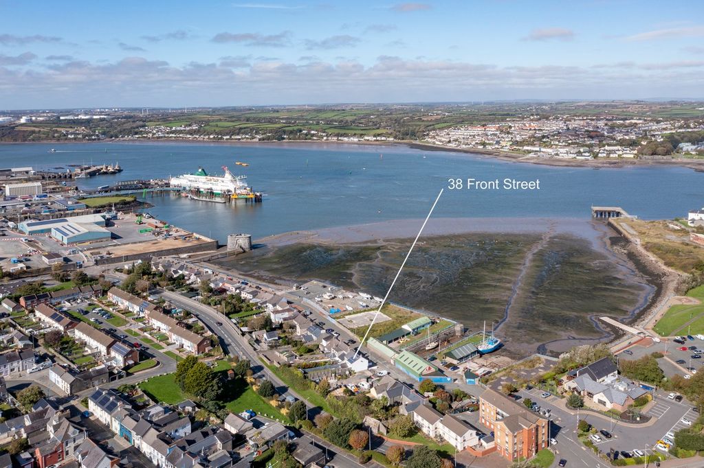 Property photo 2 of 24