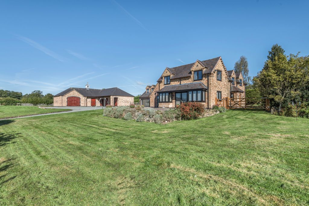 Property photo 3 of 25 Rear View