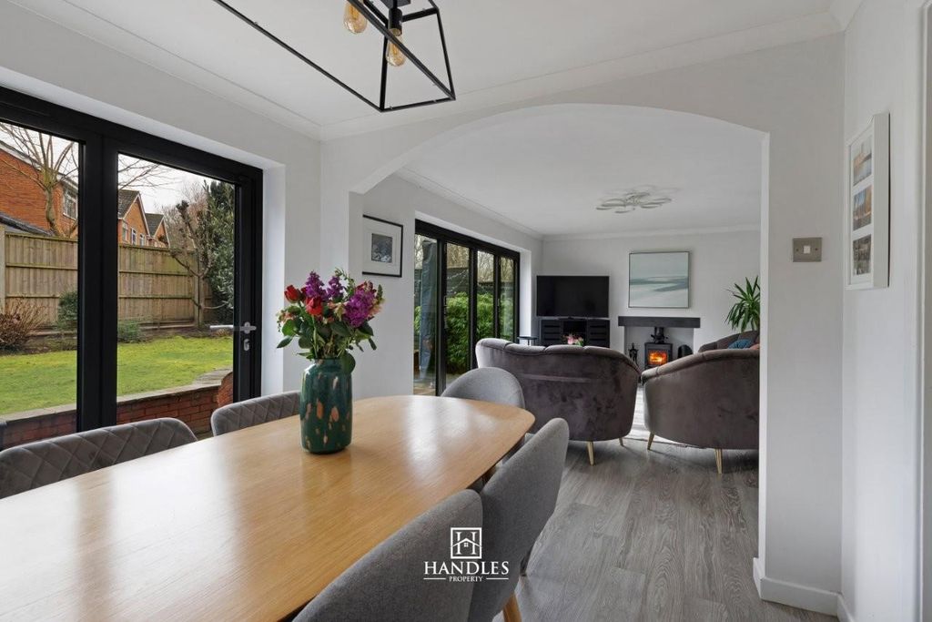 Property photo 3 of 15 Kingland19-08A.Jpg
