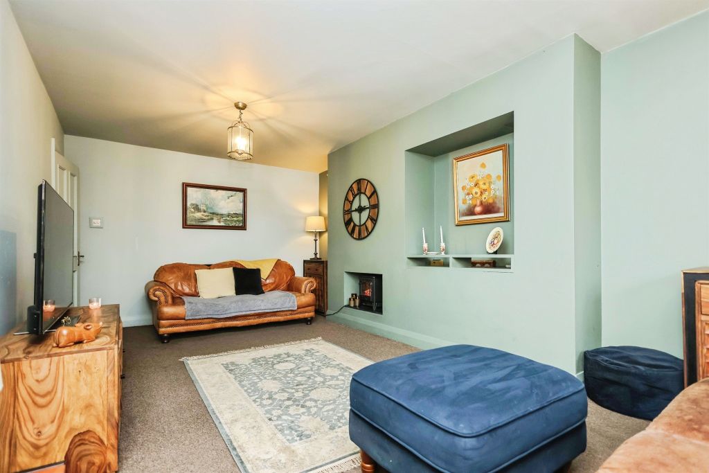 Property photo 2 of 17