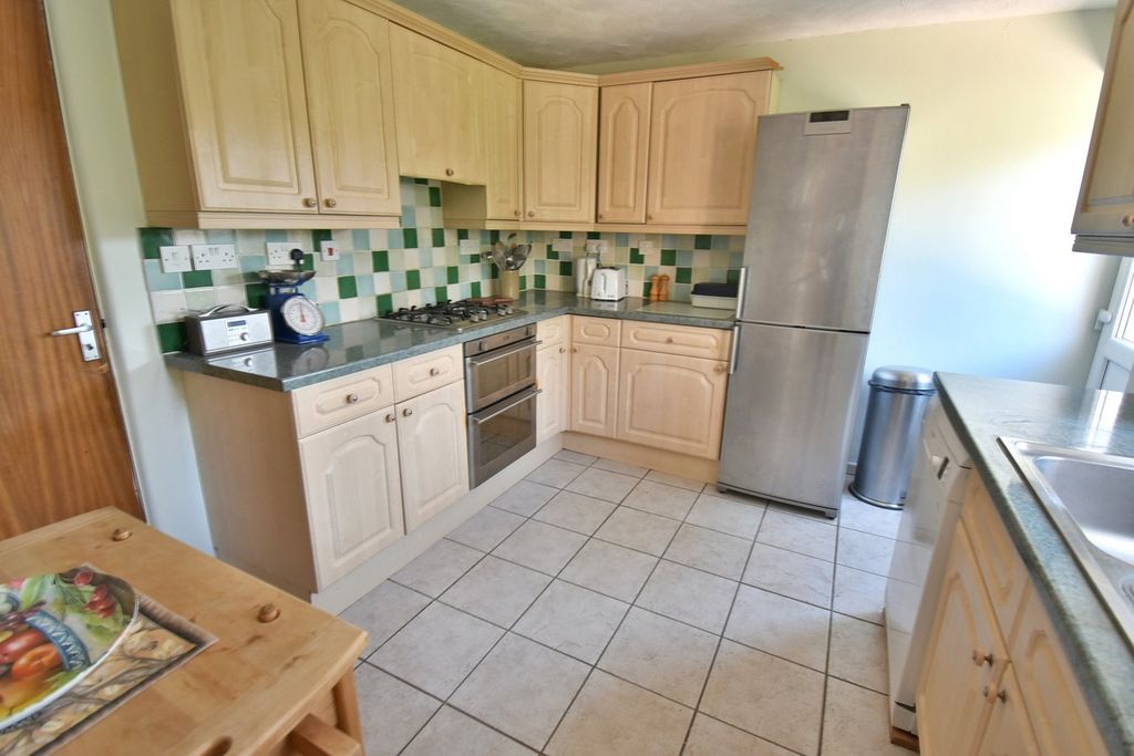 Property photo 3 of 21