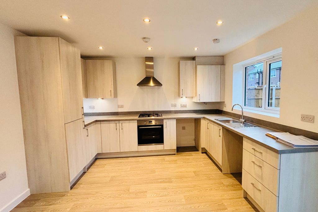 Property photo 1 of 26