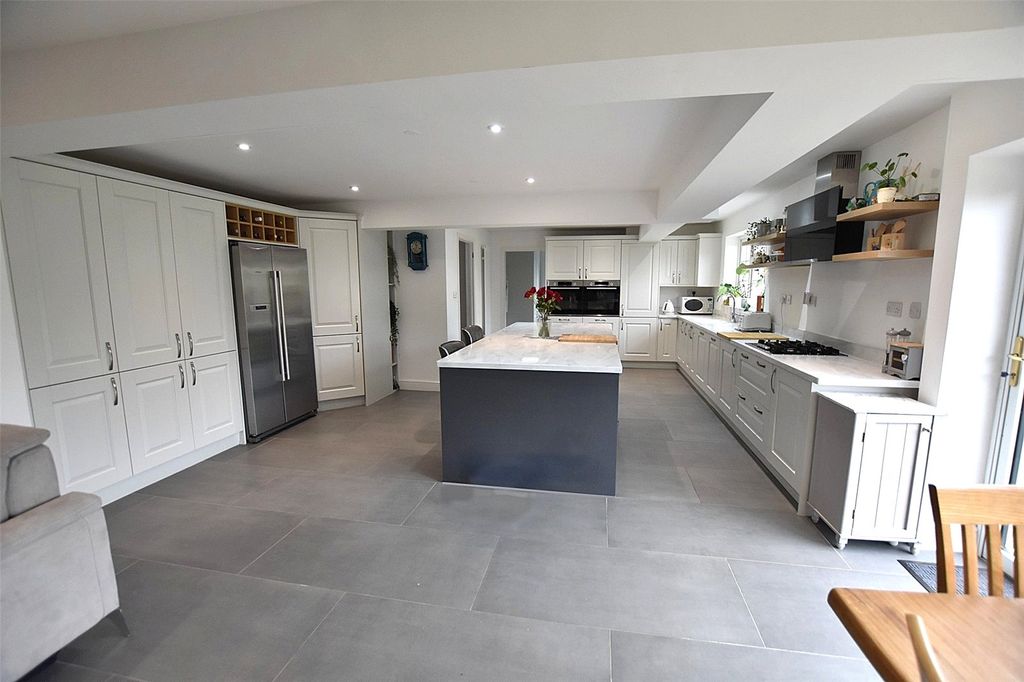 Property photo 2 of 18 Kitchen View 1