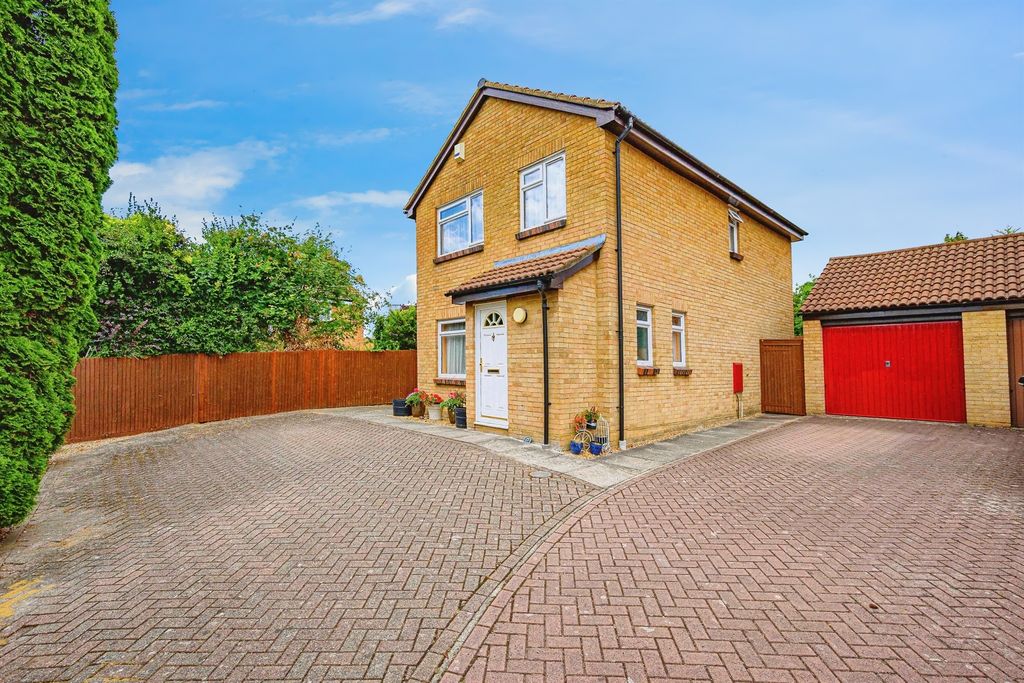 Property photo 1 of 17