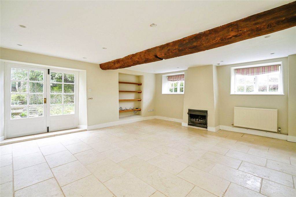 Property photo 2 of 10 Picture No. 05