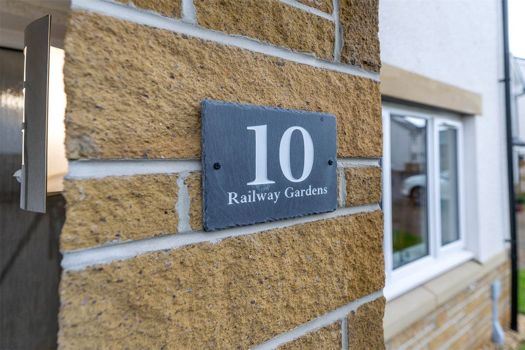 Property photo 2 of 38 Picture No. 37