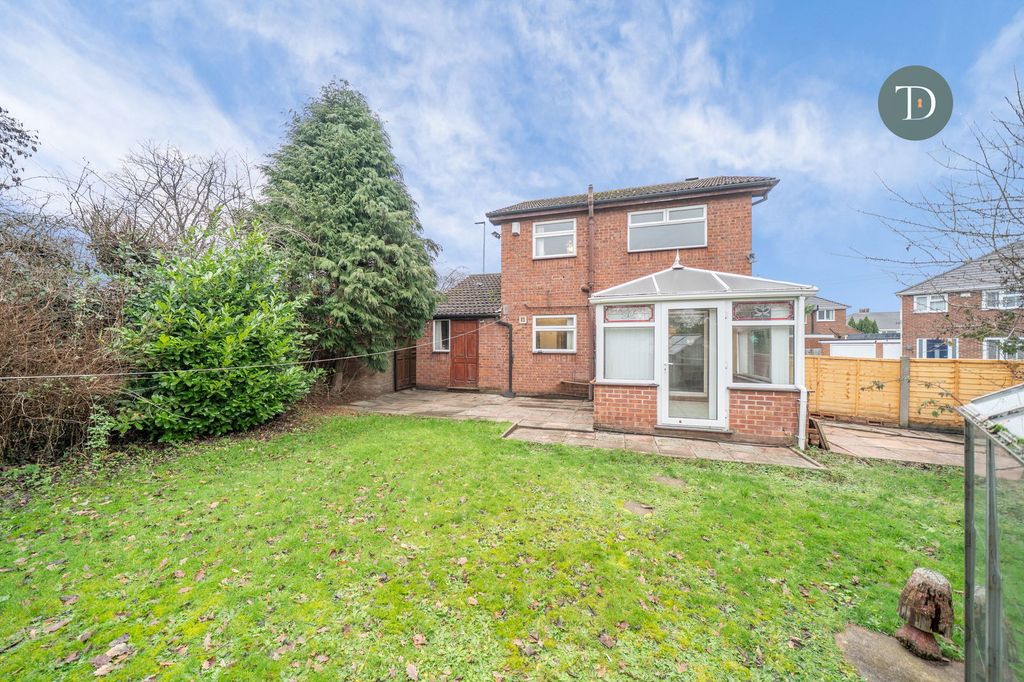 Property photo 2 of 27