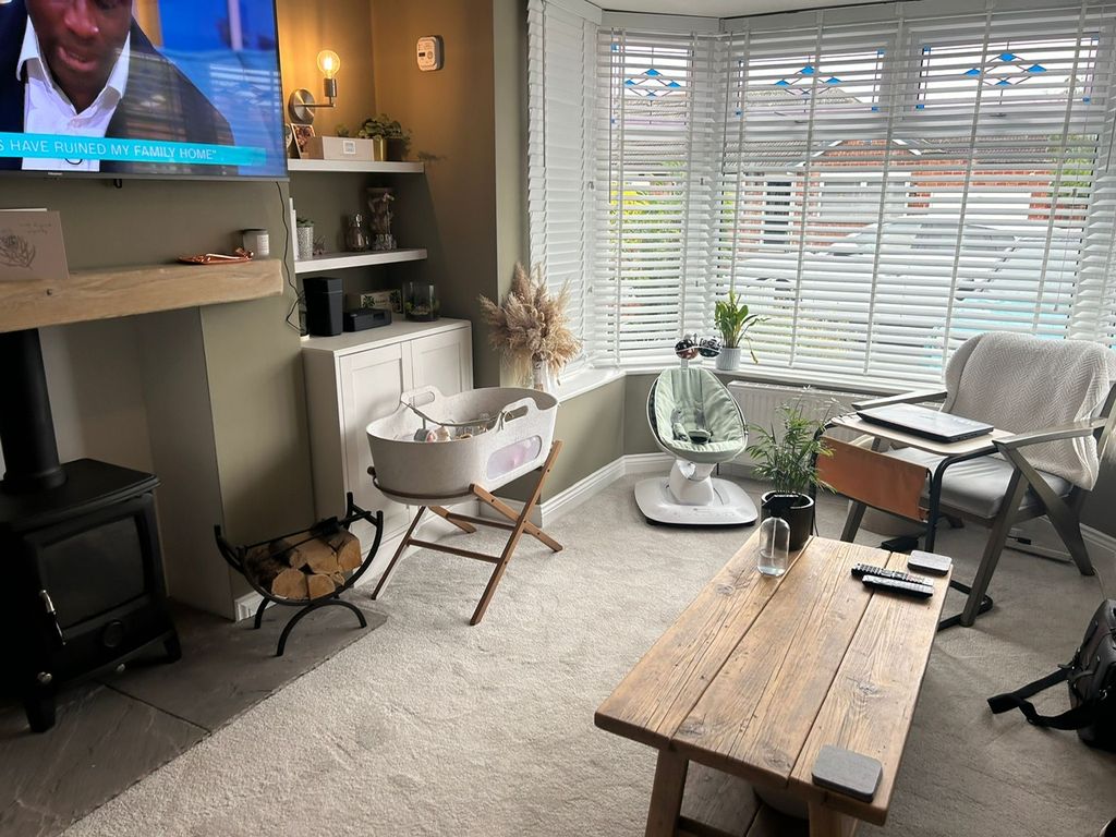 Property photo 2 of 9