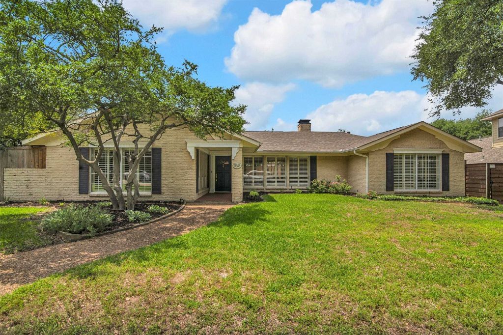 Property photo 1 of 30