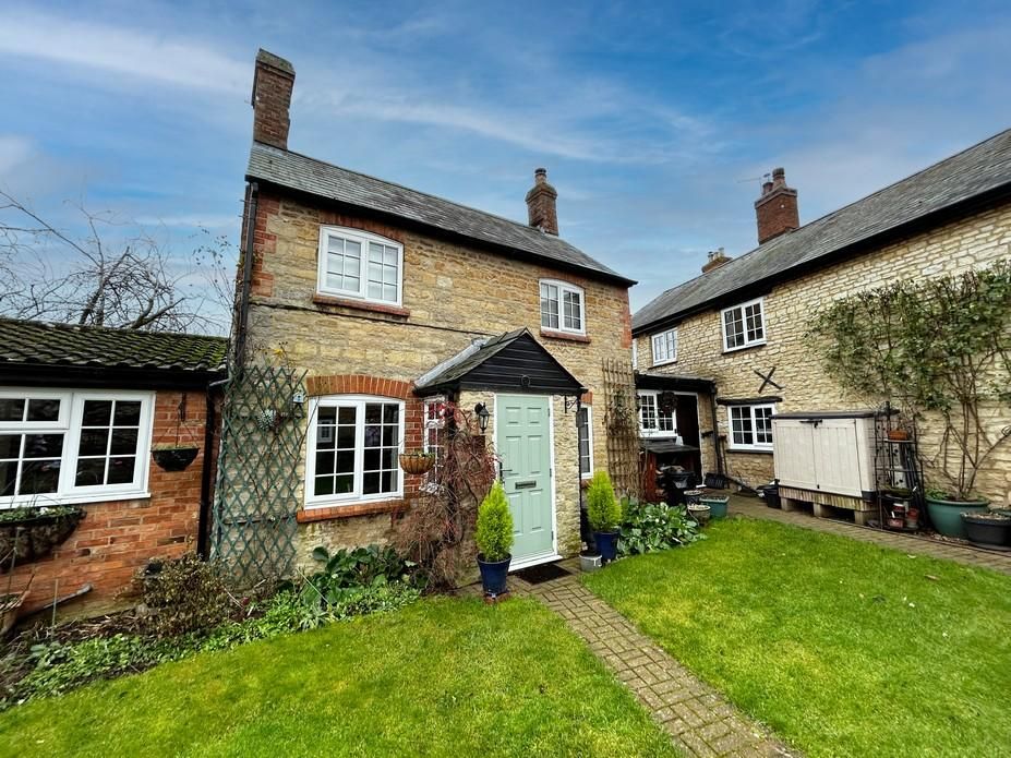 Property photo 1 of 8