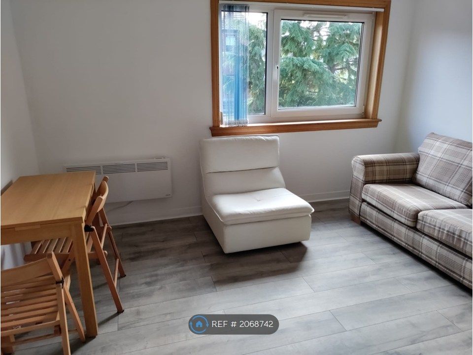 Property photo 2 of 27