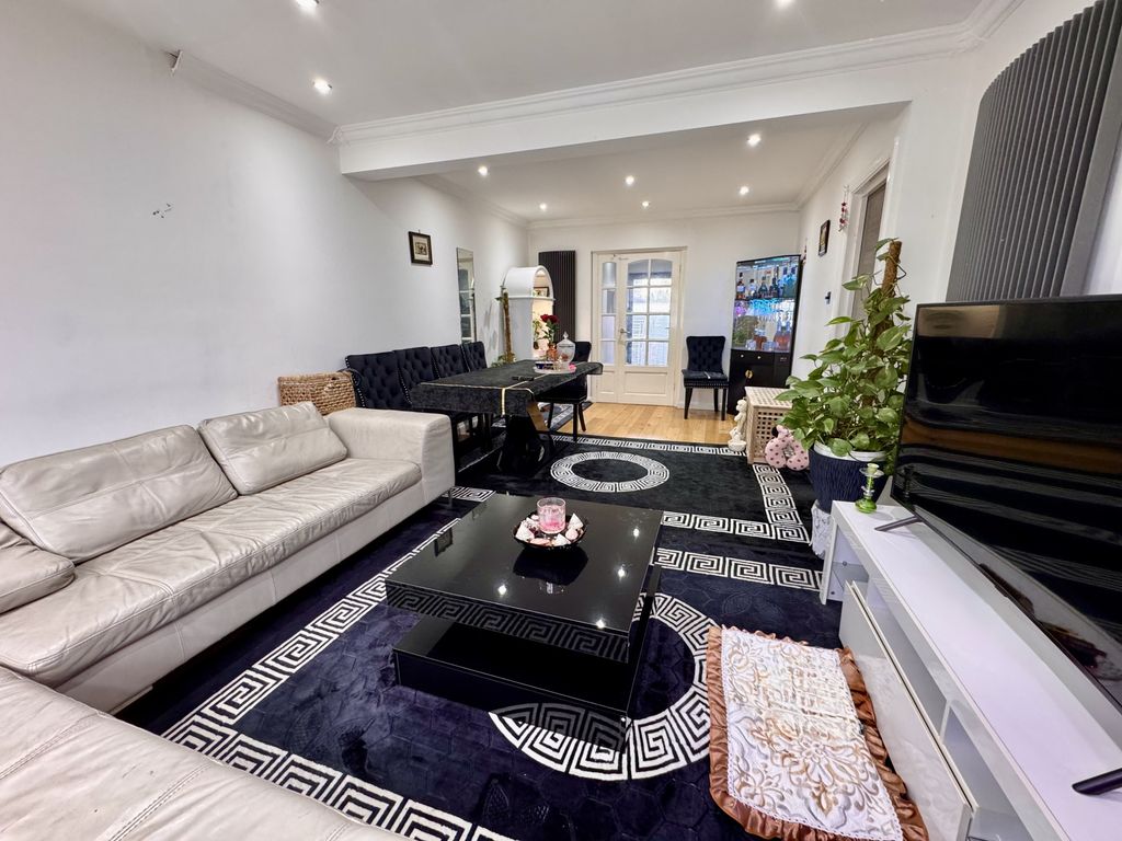 Property photo 3 of 21