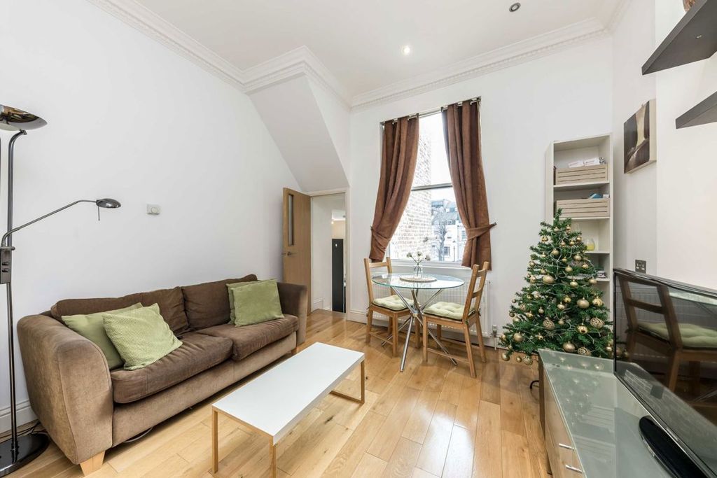 Property photo 3 of 6