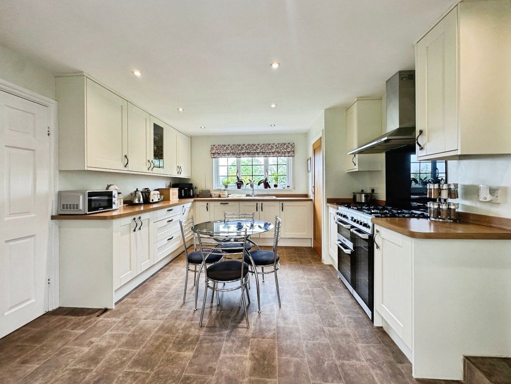 Property photo 2 of 26 5161977