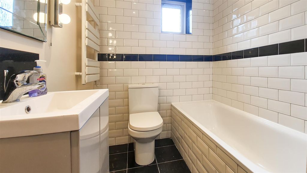 Property photo 3 of 7 9.Jpg