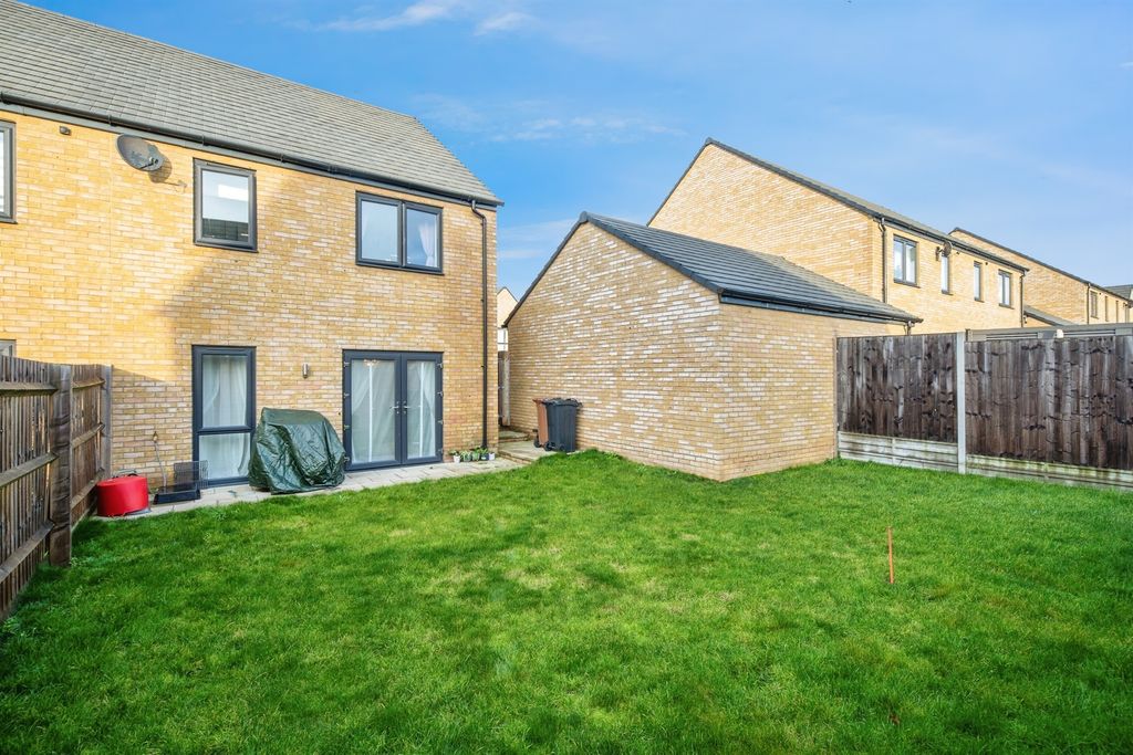 Property photo 2 of 18