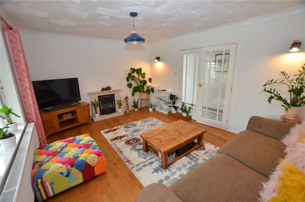 Property photo 2 of 14 Picture No. 23