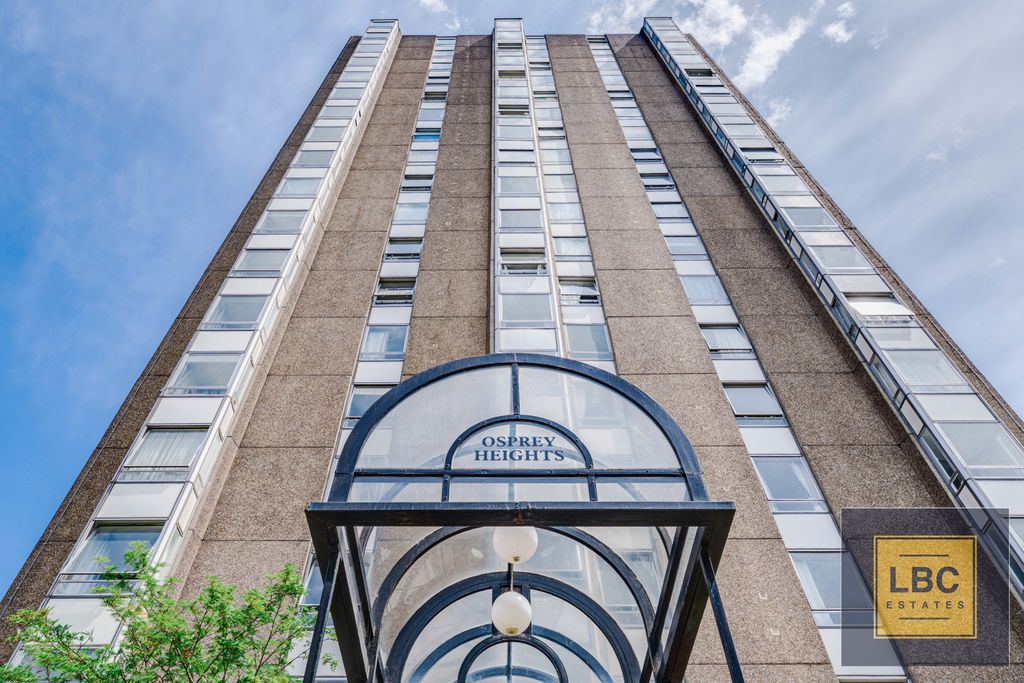 Property photo 2 of 28