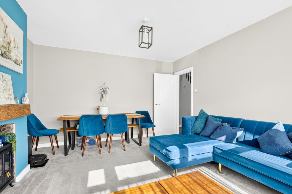 Property photo 3 of 30 1759383828 - 108 Grange Road, Cr2 - 23